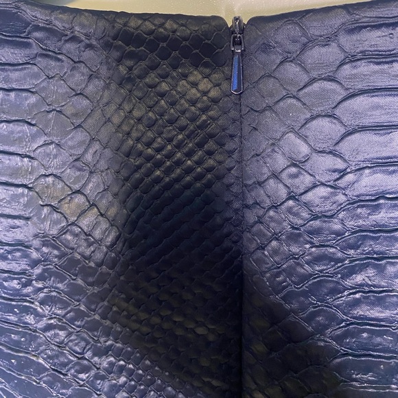 SAFIYAA Python V-neck Top size 10 NWT - Picture 7 of 13